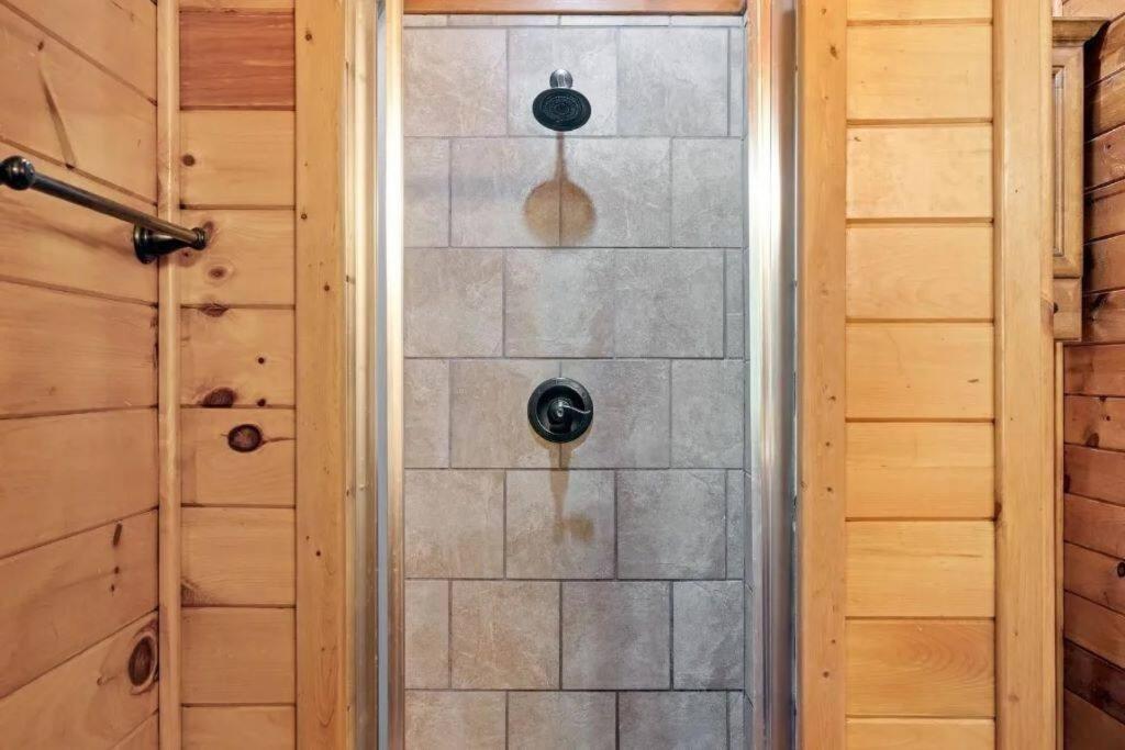브로큰보우 Misty Moonlight, Sleeps 4, Mountain Cabin 아파트 외부 사진