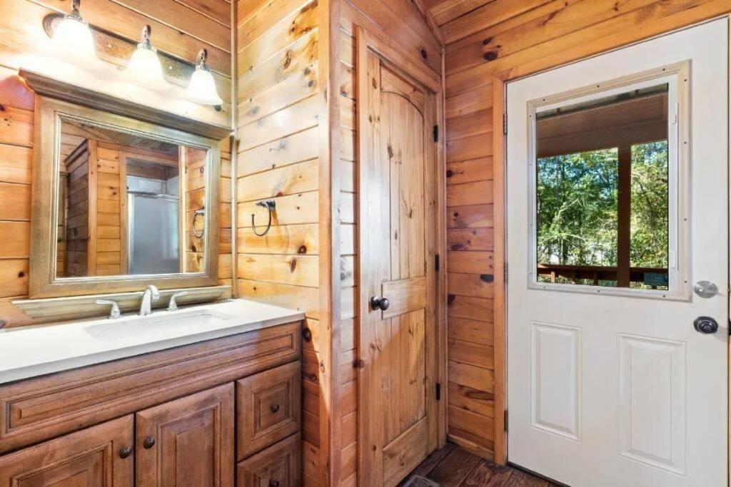 브로큰보우 Misty Moonlight, Sleeps 4, Mountain Cabin 아파트 외부 사진